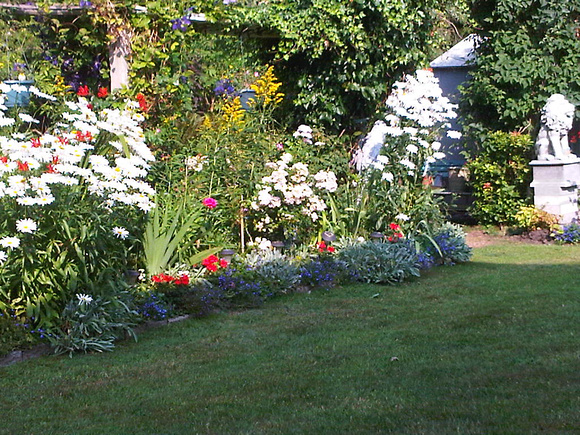 Dobbs Garden (with zoom)